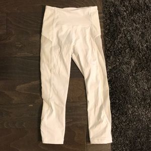 Lululemon Cropped White legging with mesh detail